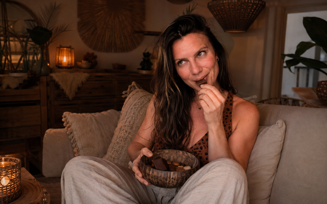 Emotionales Essen am Abend: Warum du plötzlich Heißhunger bekommst – und was wirklich dahinter steckt!